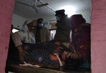 ट्रक ने मारी टक्कर एक गंभीर रूप से घायल
