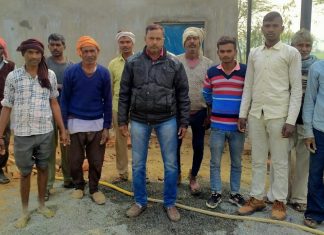 इस गाँव के धार्मिक स्थलों पर किया ग्राम प्रधान ने नेक कार्य