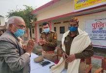 गाड़ी चलाते समय सीट बेल्ट एवं हेलमेट का करें प्रयोग