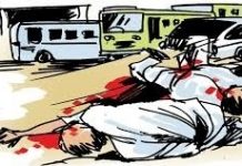 अनियंत्रित होकर बोलेरो पलटी ,4 घायल