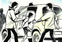 आखिर कहा पेपर देकर लौट रहे छात्रों को कार सवारों ने किया अपरहण