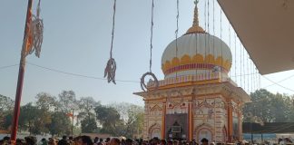 महाशिवरात्रि पर हर हर महादेव के जयकारों से गूंजा बालेश्वर मन्दिर