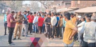 डम्फर की चपेट में आने से स्कूटी सवार महिला की हुई दर्दनाक मौत